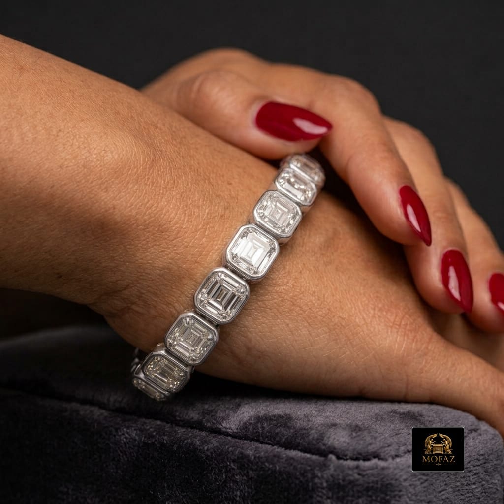 14k gold bracelet with natural emerald-cut diamonds